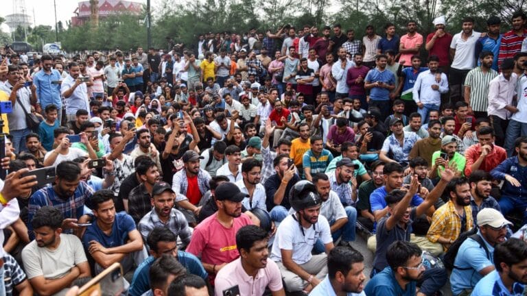 UKSSSC परीक्षा 2025 विवाद: संक्षिप्त सारांश