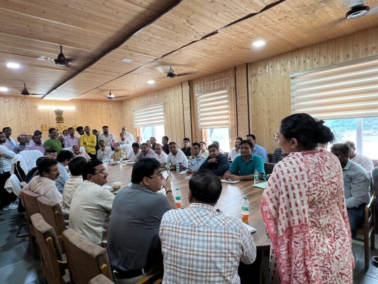 आपदा प्रबंधन बैठक