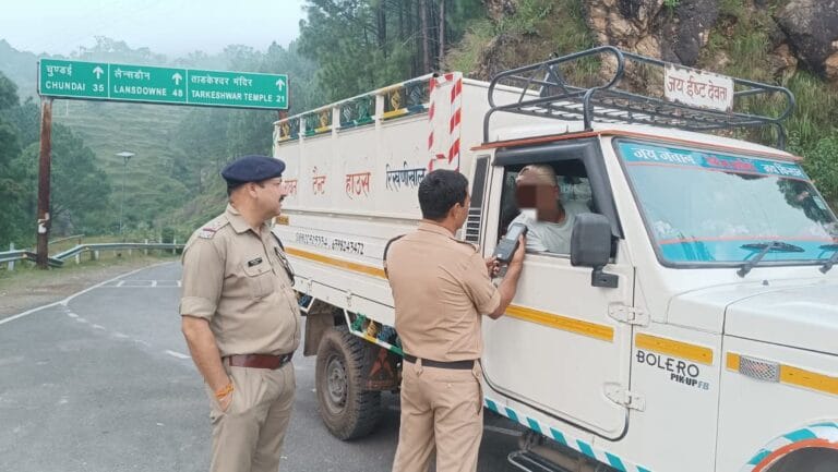 उत्तराखंड पुलिस का सघन चेकिंग अभियान, 11 वाहन सीज और 153 चालान