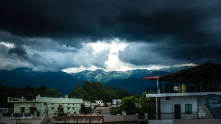 उत्तराखंड में मौसम का कहर अलर्ट जारी