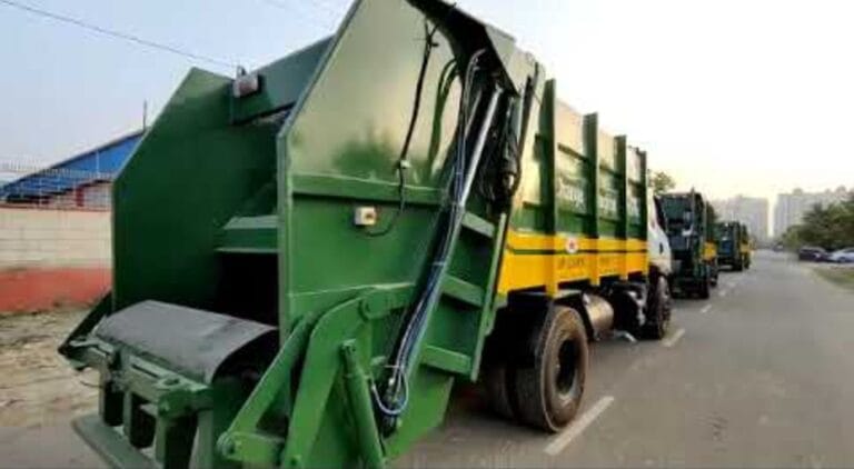 नगर निगम को इस सप्ताह मिलेंगे 26 नए कूड़ा वाहन, घर-घर सफाई होगी आसान 11 नगर निगम को इस सप्ताह मिलेंगे 26 नए कूड़ा वाहन, घर-घर सफाई होगी आसान