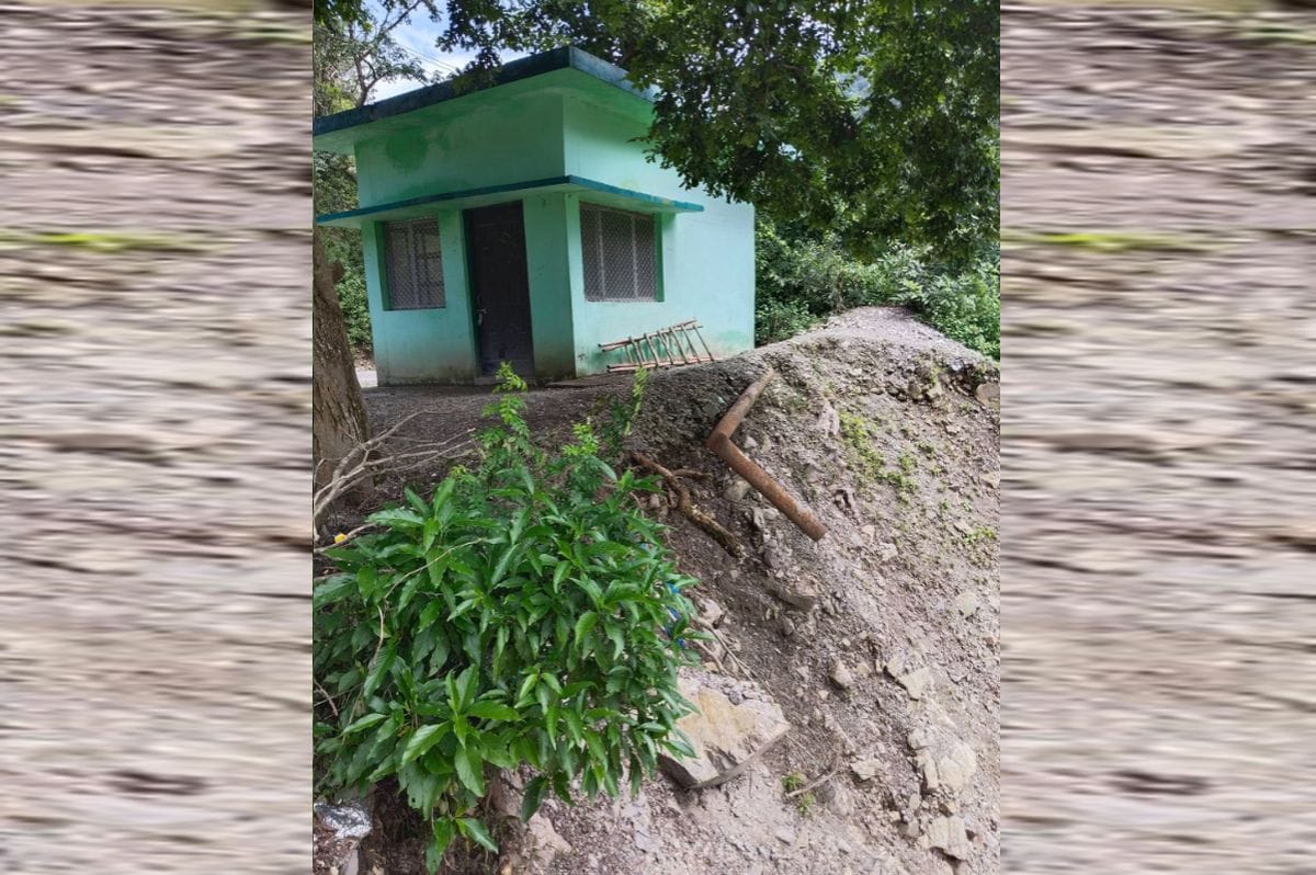 यमकेश्वर के घट्टूगाड में नियमों की अनदेखी! आपदाग्रस्त क्षेत्र में बना हार्टीकल्चर विभाग का भवन खतरे में