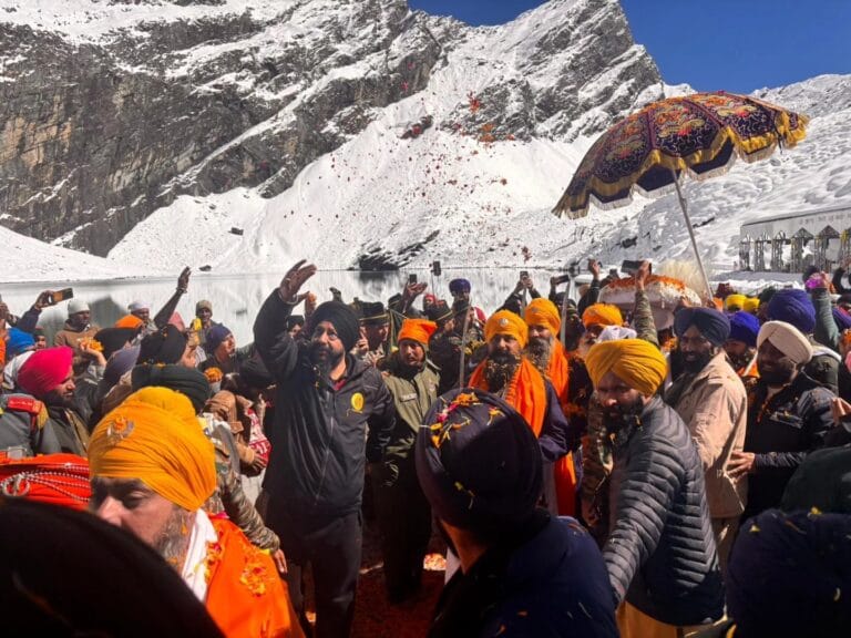 हेमकुंड साहिब के कपाट शीतकाल के लिए बंद, 139 दिन चली यात्रा संपन्न