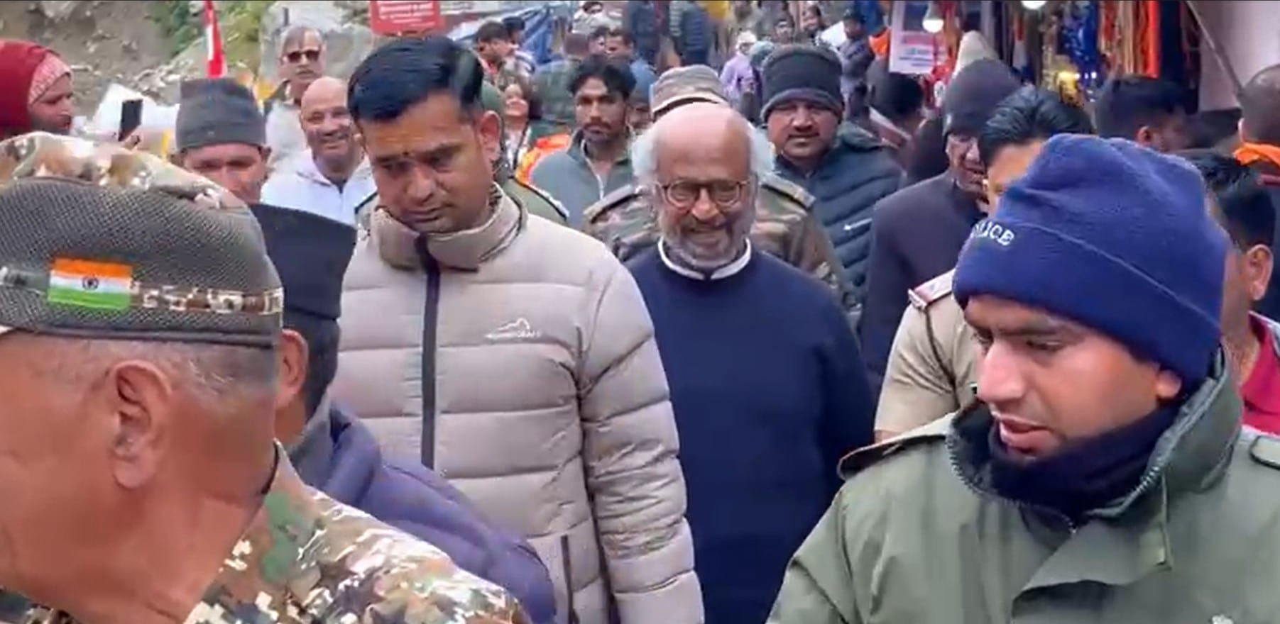 सुपरस्टार रजनीकांत पहुंचे बदरीनाथ धाम