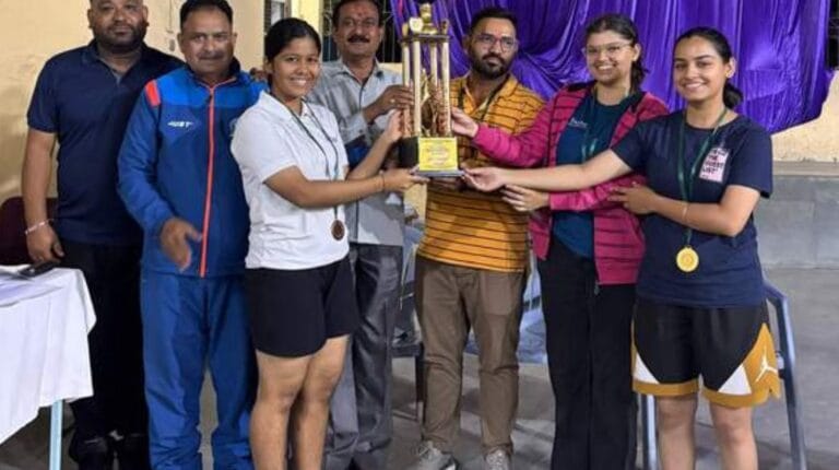 ऋषिकेश: ओमकारानंद इंस्टीट्यूट में बैडमिंटन टूर्नामेंट, कुमाऊं पुरुष और देहरादून महिला वर्ग में चैंपियन
