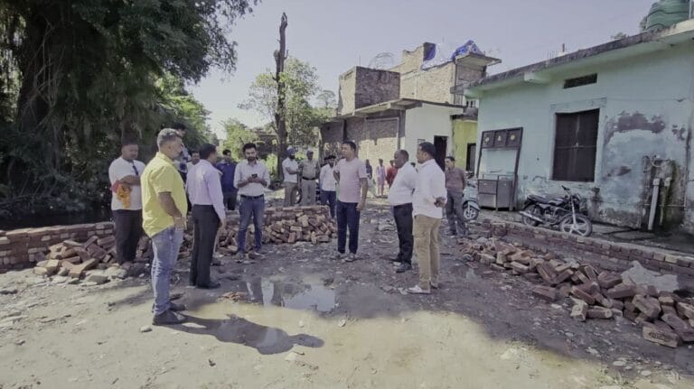 अतिक्रमण हटाया