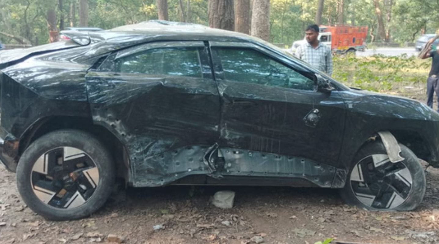 ऋषिकेश: सात मोड़ के पास इलेक्ट्रिक कार दुर्घटना में एक युवक की मौत, दो घायल