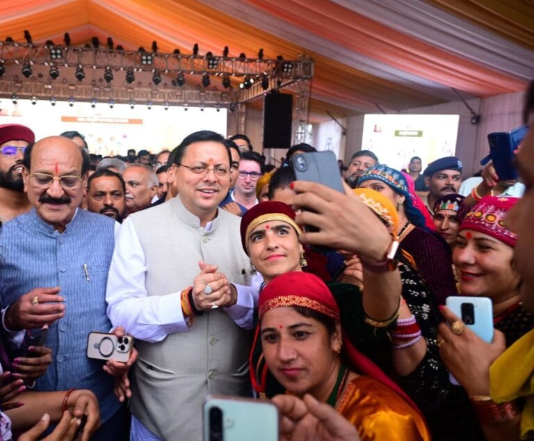 लखपति दीदी से हाउस ऑफ हिमालयाज तक — सरस आजीविका मेला 2025 में महिला शक्ति का जलवा! 8 सरस आजीविका मेला ऋषिकेश 2025: महिला सशक्तिकरण और स्वदेशी उत्पादों की नई मिसाल