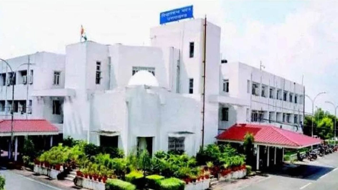 देहरादून विधानसभा भवन में उत्तराखंड रजत जयंती वर्ष का विशेष सत्र आयोजित