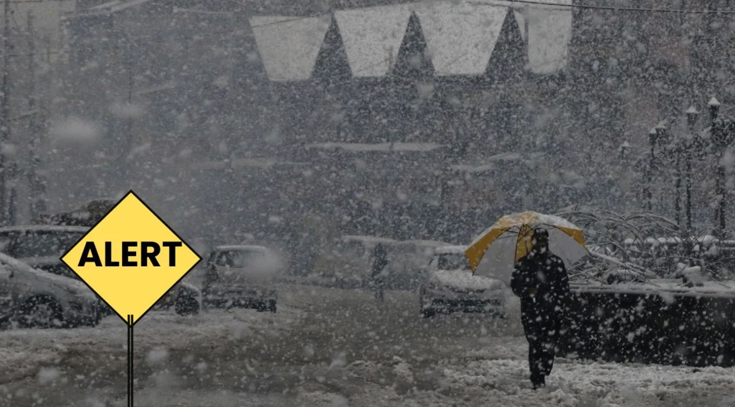 उत्तराखंड मौसम अलर्ट | पहाड़ों में बर्फबारी, मैदानों में घना कोहरा