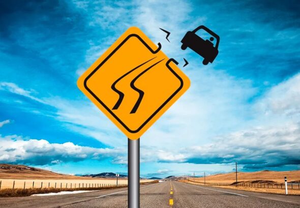 देवप्रयाग हाईवे हादसा | पिकअप गंगा में गिरी, दो की तलाश जारी