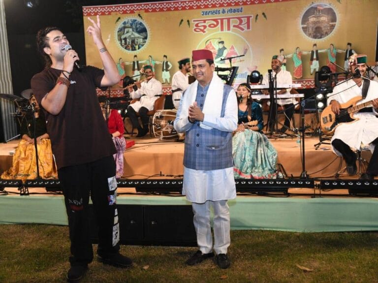 उत्तराखंड में इगास पर्व की धूम — मुख्यमंत्री धामी ने दी शुभकामनाएं, बौराड़ी में होंगे 200 भैलो