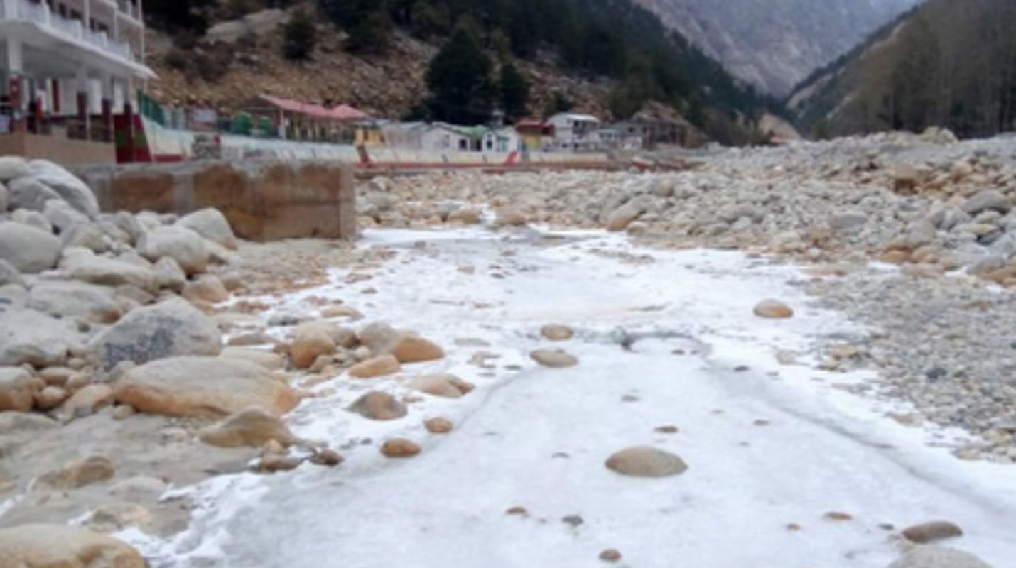 गंगोत्री धाम में जमे नदी-नाले, नेशनल पार्क में वन्यजीव सुरक्षा को लगाए गए पचास ट्रैप कैमरे 1 गंगोत्री समाचार, नेलांग घाटी, ट्रैप कैमरा, स्नो लेपर्ड, गंगोत्री नेशनल पार्क