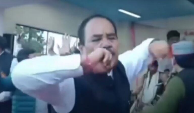 हरक सिंह रावत बनाम भाजपा | टिकट बयान पर सियासी जंग