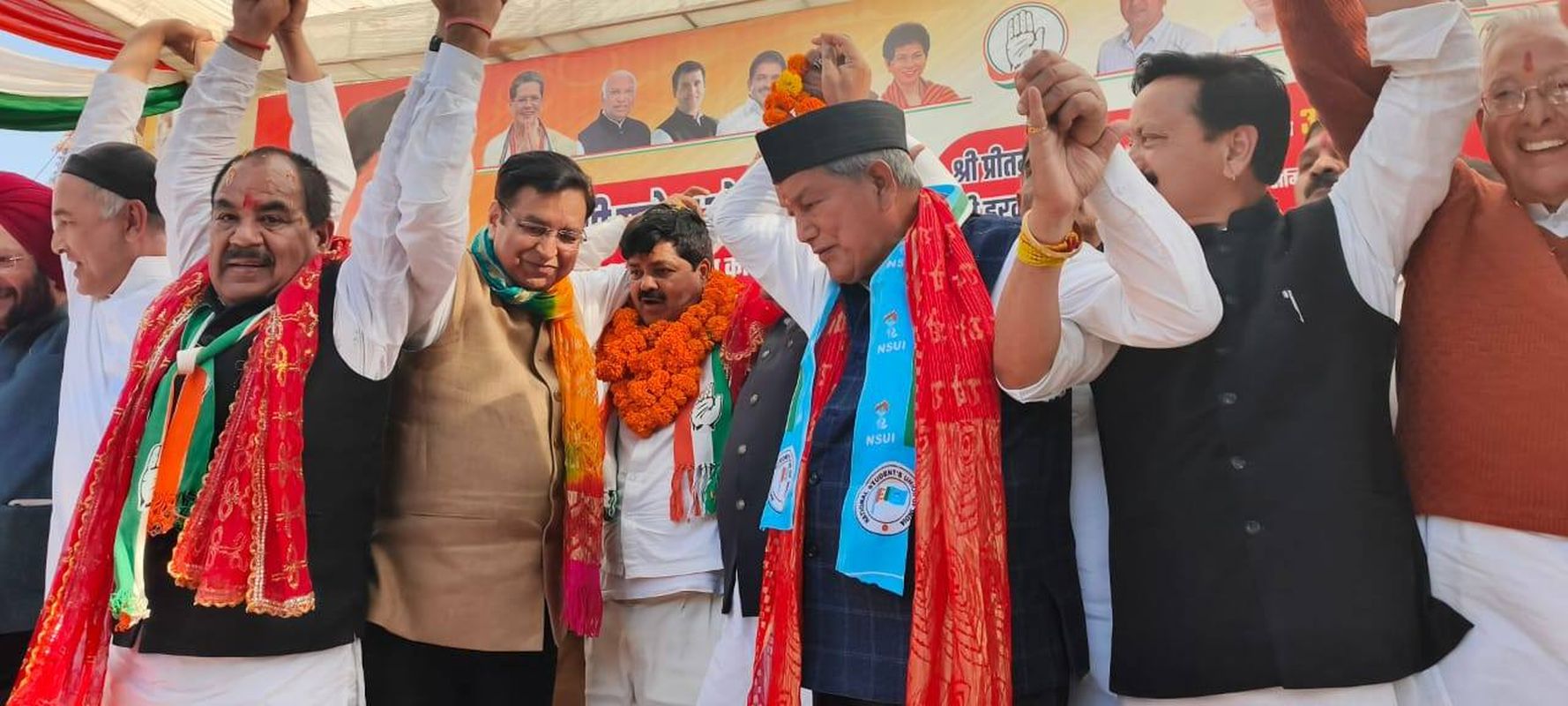 देहरादून में जुटे कांग्रेस नेता, हरीश रावत बोले—उत्तराखंड से फिर होगा परिवर्तन 1 गणेश गोदियाल ने संभाली प्रदेश कांग्रेस की कमान