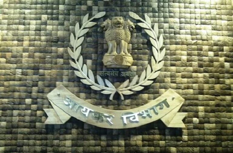 आयकर विभाग ने पूरी की चार दिन की कार्रवाई, 10 करोड़ से अधिक की नकदी और आभूषण जब्त 1 आयकर विभाग