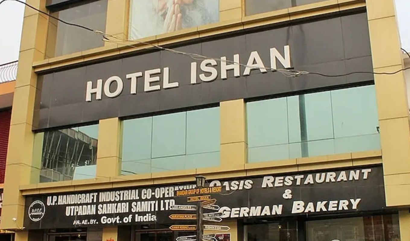 तपोवन होटल में नवदंपति के जेवर चोरी, गुजरात दंपति की पुलिस में शिकायत 1 ऋषिकेश घूमने आए नवदंपति के साथ चोरी की घटना, होटल प्रबंधन पर अभद्रता का आरोप