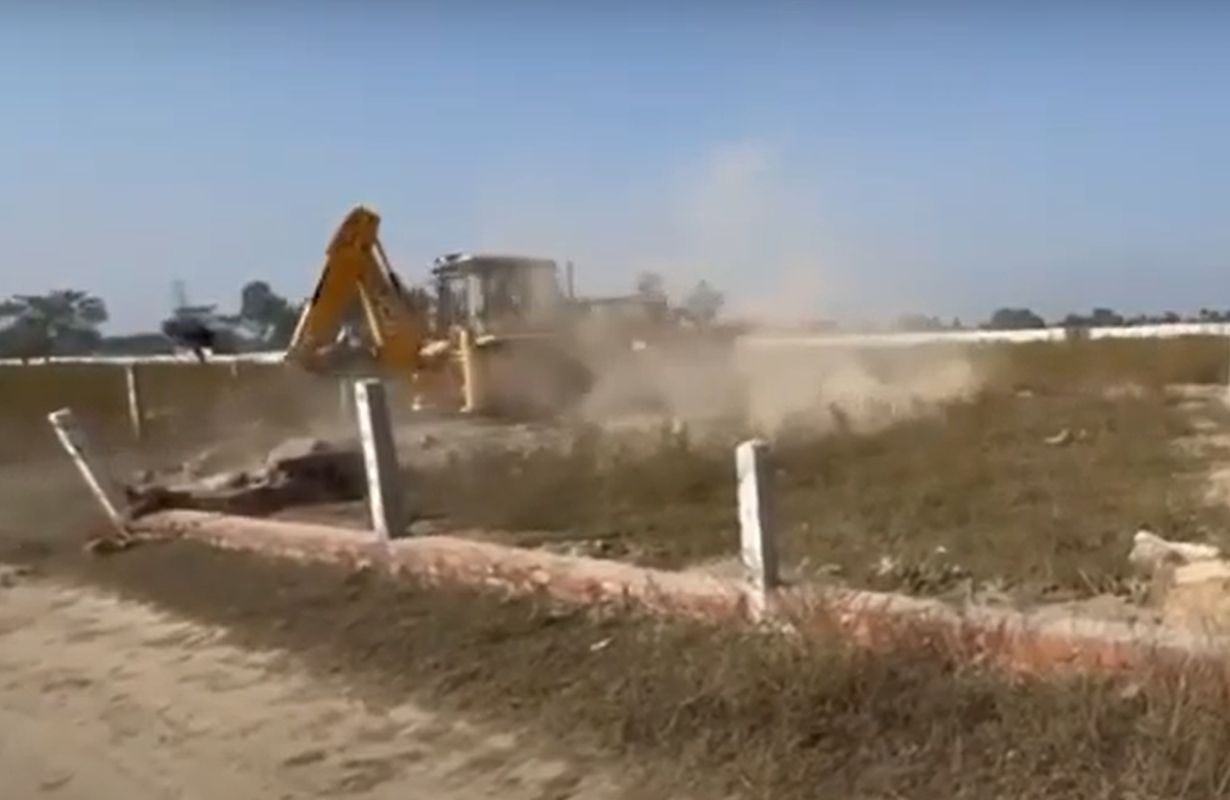 विकासनगर सहसपुर में 100 बीघा अवैध प्लॉटिंग ध्वस्त, प्रशासन की बड़ी कार्रवाई 1 एमडीडीए, देहरादून, मसूरी, अवैध निर्माण, अवैध प्लॉटिंग, सेलाकुई, ध्वस्तीकरण