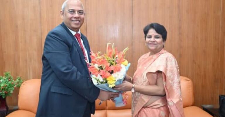 एनपीटीआई महानिदेशक से यूटीयू कुलपति बनीं डॉ. तृप्ता ठाकुर, जानें उनकी उपलब्धियां 9 डॉ. तृप्ता ठाकुर, जानें उनकी उपलब्धियां