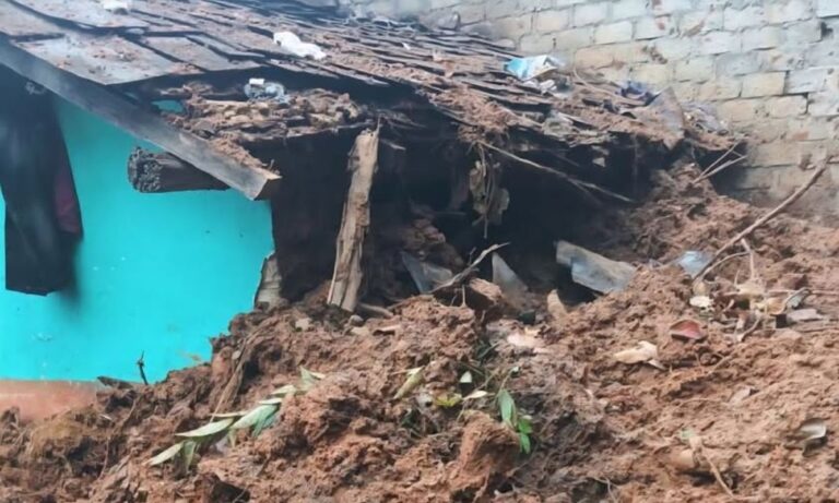 पिथौरागढ़, अस्कोट, ओझापाली, सिंचाई नहर टूटी, घर ढहा, भुवन जोशी, आपदा प्रबंधन