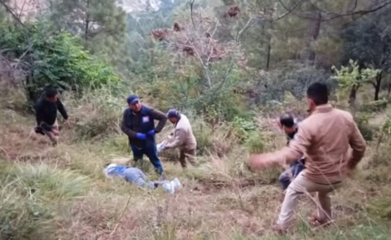 पिथौरागढ़ में सनसनी: जंगल में युवक का शव मिलने से फैली दहशत