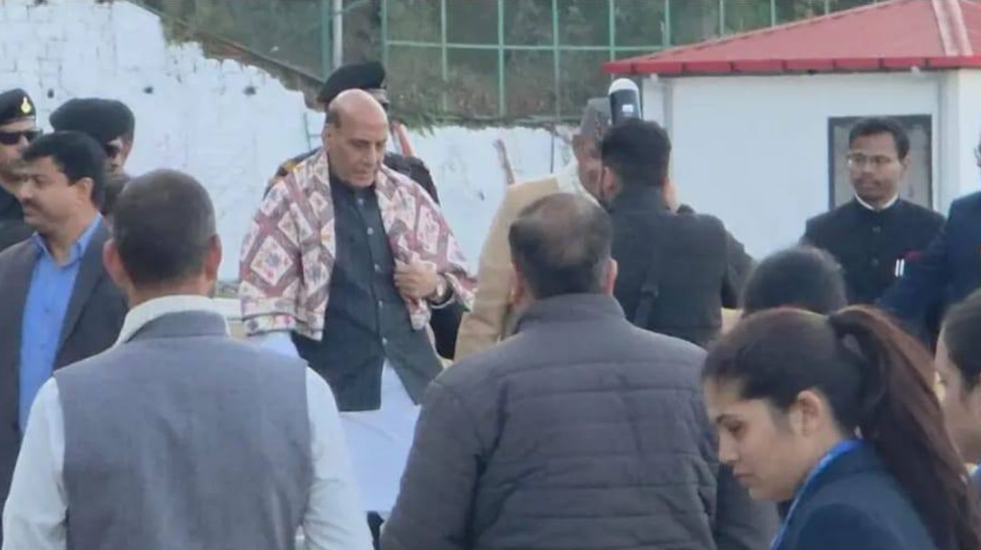 रक्षा मंत्री राजनाथ सिंह मसूरी पहुंचे, एलबीएसएनएए के 100वें फाउंडेशन कोर्स का करेंगे समापन 1 Rajnath Singh, Mussoorie News, LBSNAA, Foundation Course, Dehradun News, Security Arrangements