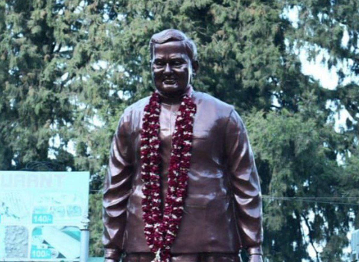 मसूरी में कंपनी गार्डन अब अटल उद्यान, अटल जी की आदमकद मूर्ति का भव्य अनावरण 1 मसूरी में कंपनी गार्डन अब अटल उद्यान
