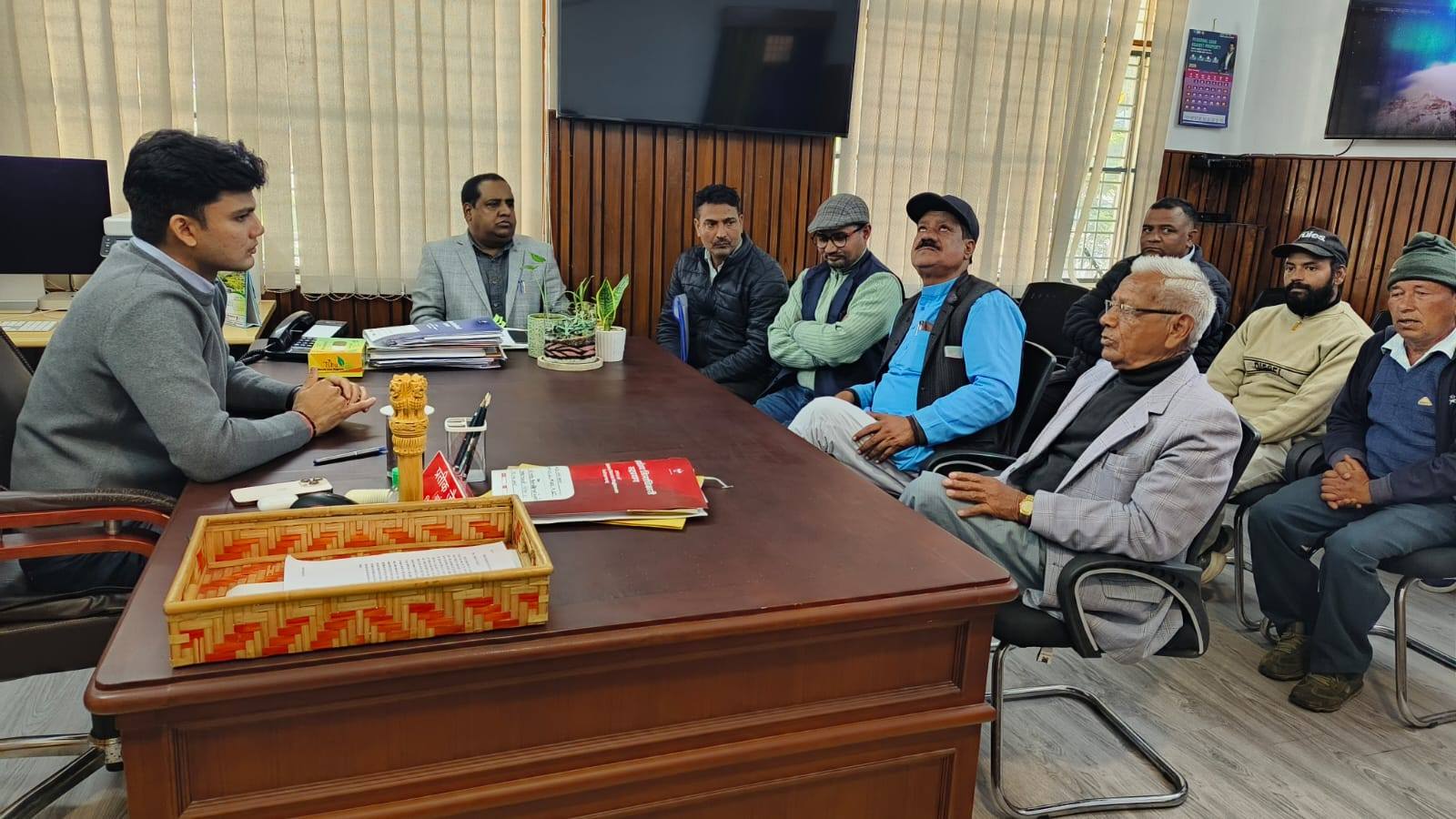 रुद्रप्रयाग: पेयजल, सड़क और स्वास्थ्य सुविधाओं की मांग पर भरदार जागरूकता मंच का धरना 1 रुद्रप्रयाग समाचार, भरदार क्षेत्र, धरना प्रदर्शन, पेयजल संकट, प्रशासन, ग्रामीण आंदोलन