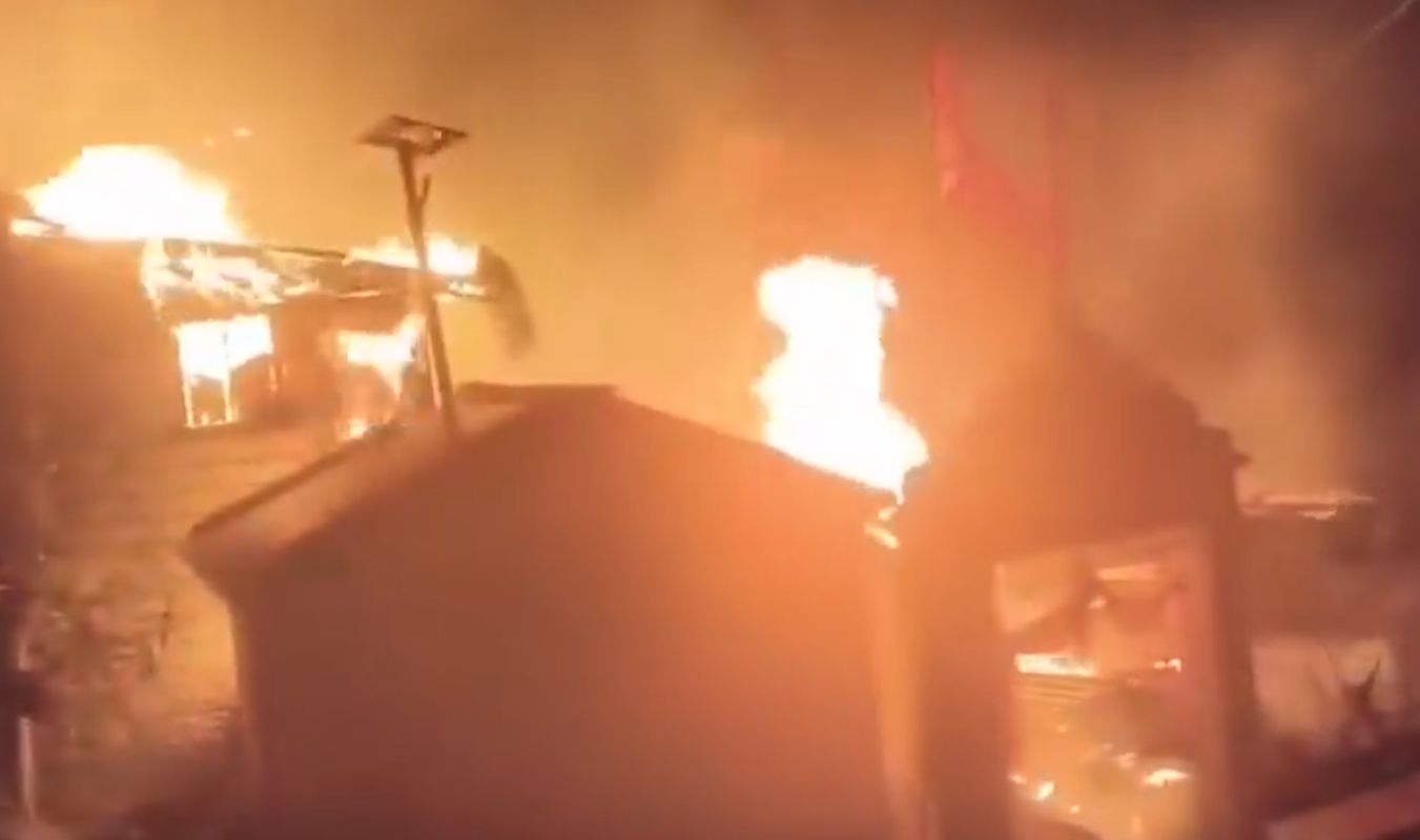 चमोली: नीती घाटी के मेहरगांव कैलाशपुर में चार मकान आग से स्वाह 1 चार मकान आग से स्वाह