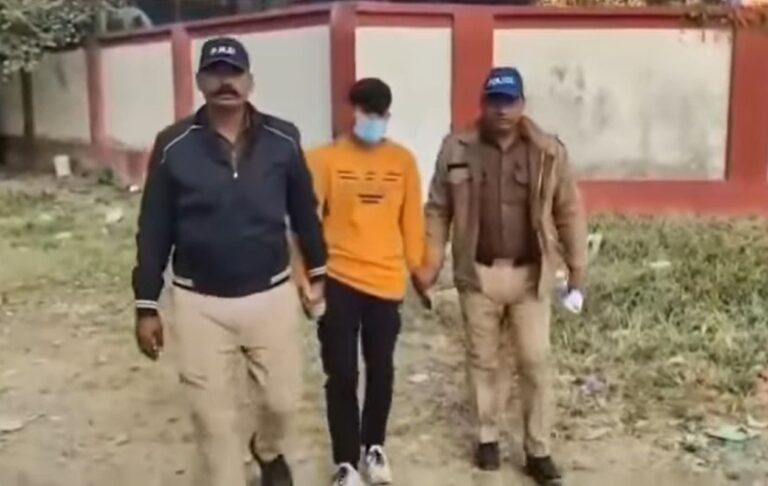 रेलवे बोर्ड परीक्षा में संगठित नकल गैंग का शक, आरोपी गिरफ्तार—चार लाख में तय हुई थी डील 3 RRB परीक्षा, देहरादून नकल कांड, रेलवे भर्ती परीक्षा, पटेलनगर परीक्षा केंद्र, Uttarakhand Crime News