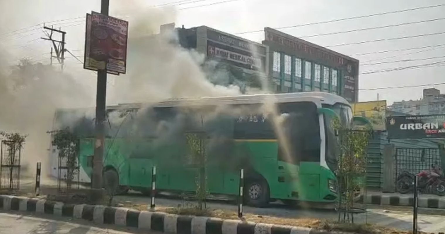 देहरादून समाचार, इलेक्ट्रिक बस आग