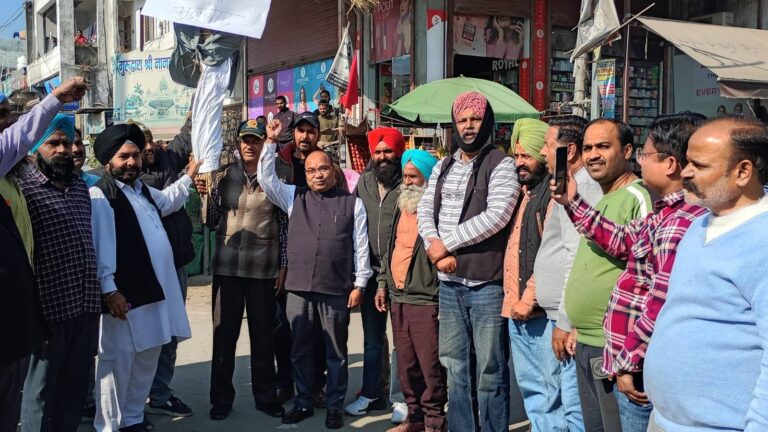 हरक सिंह विवाद, नानकमत्ता समाचार, सिख समुदाय, भाजपा विरोध प्रदर्शन, देहरादून अधिवक्ता आंदोलन