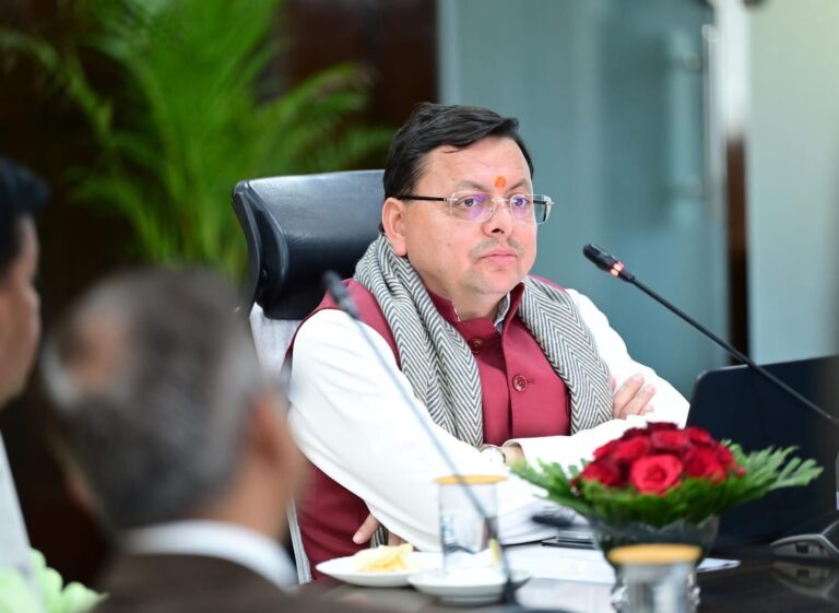 उत्तराखंड में हर्बल सेक्टर को बढ़ावा, दो राज्यों की बेस्ट प्रैक्टिसेज का अध्ययन करेगी विशेषज्ञ टीम 12 किसानों और महिलाओं को हर्बल अर्थव्यवस्था से जोड़ने की पहल, सीएम ने नवाचार अपनाने पर दिया जोर