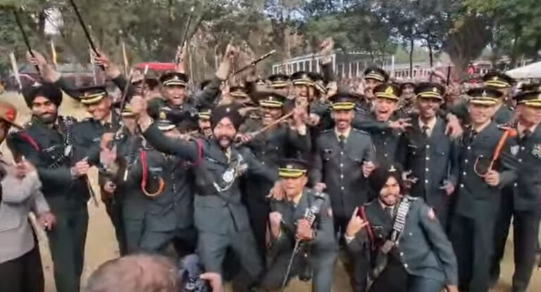 आईएमए देहरादून में ऐतिहासिक परेड, थल सेना प्रमुख ने नव-नियुक्त अधिकारियों को दी सौगंध 2 भारतीय सैन्य अकादमी में 157वीं परेड, 34 विदेशी कैडेट्स भी हुए पास आउट