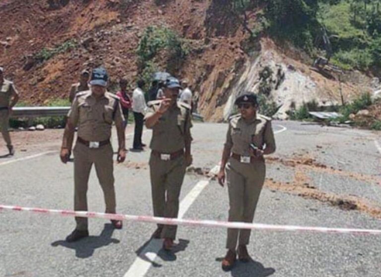 रुद्रप्रयाग: केदारनाथ हाईवे खोलने की तैयारी, कार्यदायी संस्था को तेजी के निर्देश