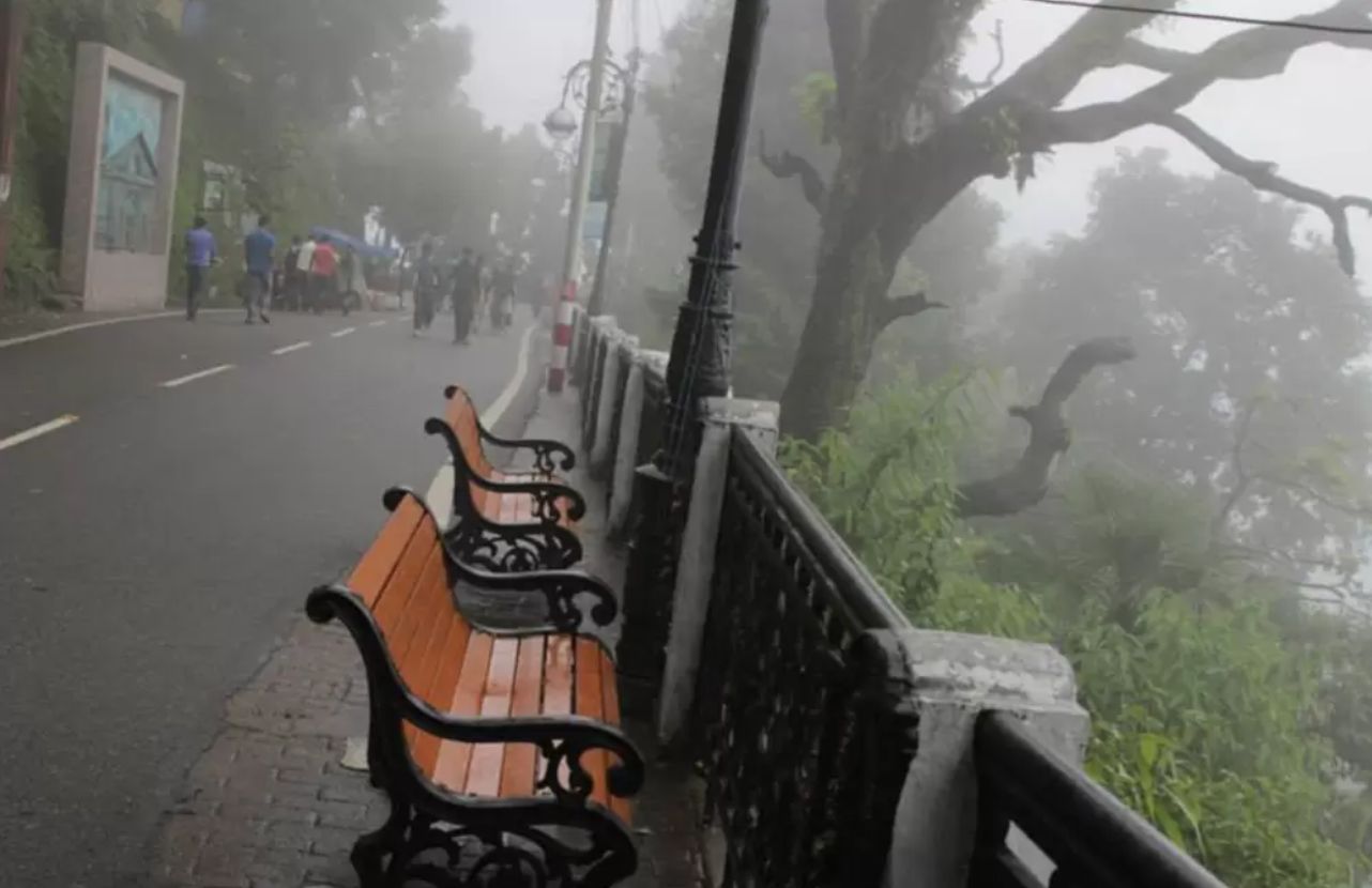 मसूरी मालरोड पर पटरी व्यापार पर पूर्ण प्रतिबंध, एसडीएम ने TVC बैठक में घोषणा की 1 मसूरी समाचार, मालरोड, पटरी व्यापार, वेंडिंग जोन, एसडीएम मसूरी, देहरादून जिला