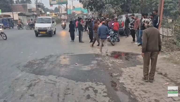 मनसा देवी रेलवे फाटक पर बड़ा हादसा