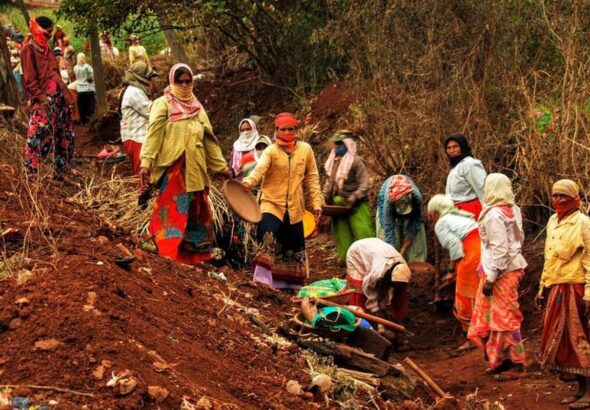 देहरादून: मनरेगा में 50 करोड़ की देनदारी, अधूरी पड़ी हजारों योजनाएं