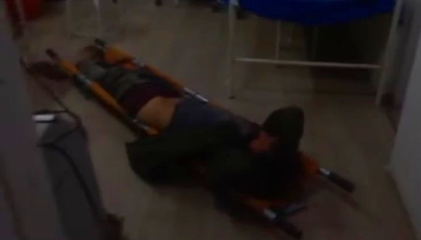 स्वास्थ्य व्यवस्थाओं पर सवाल, पीएचसी पाटीसैण में घायल जमीन पर पड़ा रहा 1 पौड़ी गढ़वाल समाचार, पीएचसी पाटीसैण, स्वास्थ्य व्यवस्था, सरकारी अस्पताल, मरीज लापरवाही