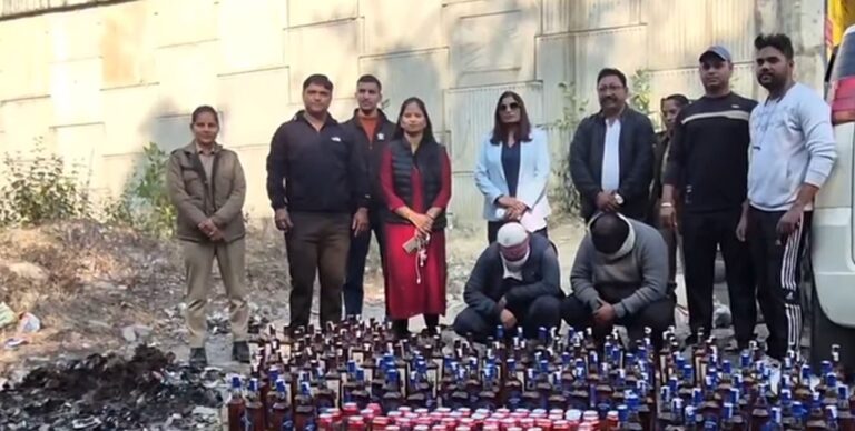 देहात मार्ग से तस्करी कर रहे तस्कर रायवाला में दबोचे गए, आबकारी आयुक्त मौके पर पहुँचीं