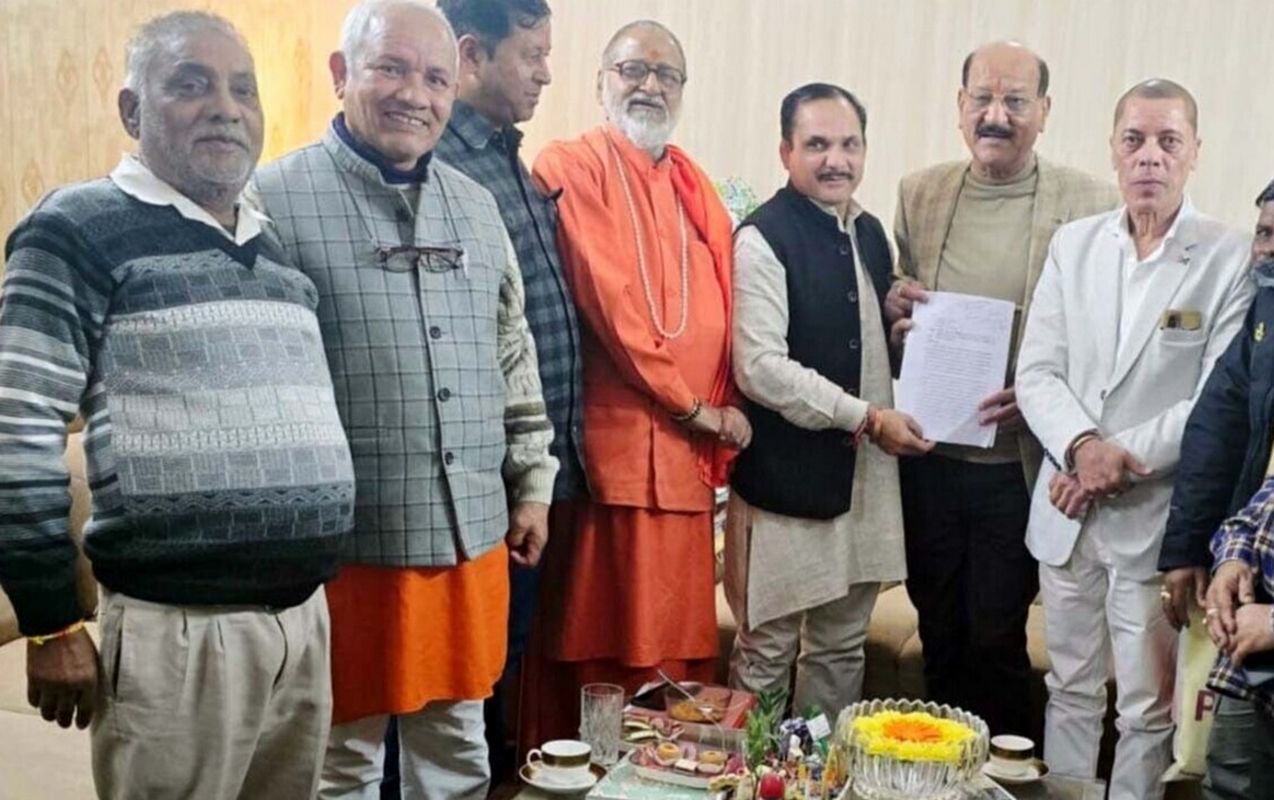 ऋषिकेश में इलेक्ट्रिक बसों का विरोध, परिवहन यूनियनों ने मंत्री से लगाई रोक की मांग