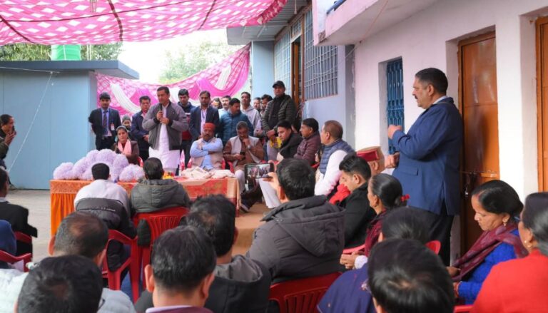 घोस्ट विलेज पर संवाद