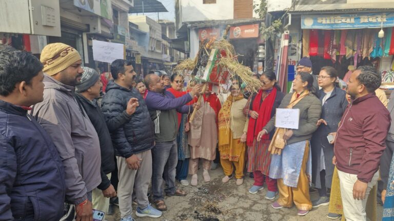 वीआईपी (VIP) खुलासे की मांग के साथ उत्तराखंड बंद, सभी संगठनों का समर्थन 5 अंकिता भंडारी हत्याकांड