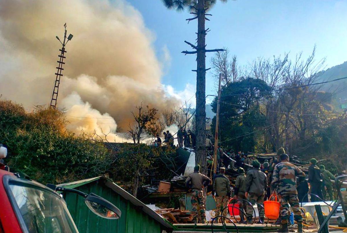 ज्योर्तिमठ में औली रोड के पास सेना कैंप में भीषण आग