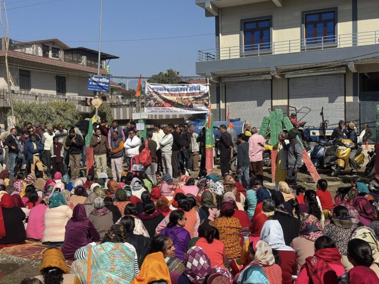 बापूग्राम बचाओ संघर्ष समिति की जनसभा, 12 वार्डों को राजस्व ग्राम बनाने की मांग तेज 6 बापूग्राम जनसभा | राजस्व ग्राम की मांग को लेकर आंदोलन तेज