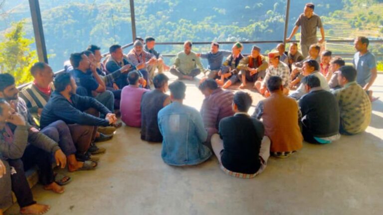 चकराता क्षेत्र में अनूठा सामाजिक फैसला, शराब और भारी आभूषण प्रतिबंधित 5 चकराता के गांवों में बड़ा सामाजिक फैसला | शराब पर रोक, सादगी की पहल