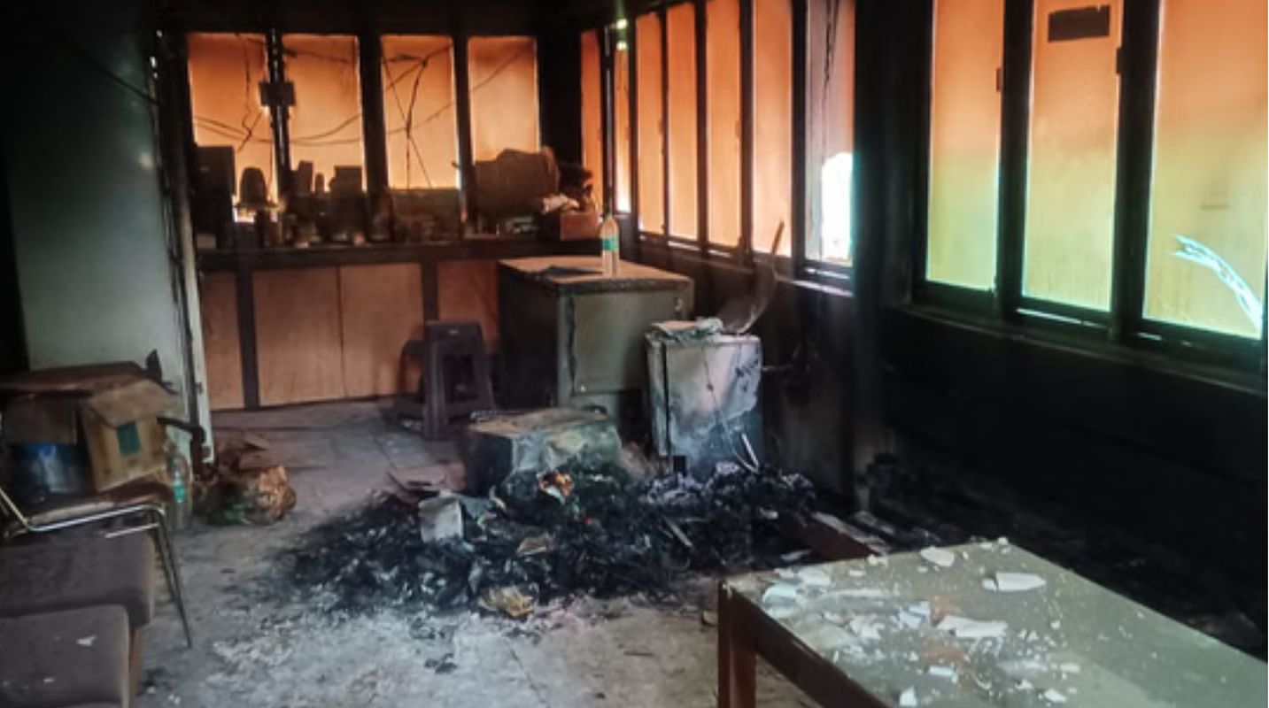 राजाजी टाइगर रिजर्व में आग | चौरासी कुटिया की कैंटीन जलकर खाक