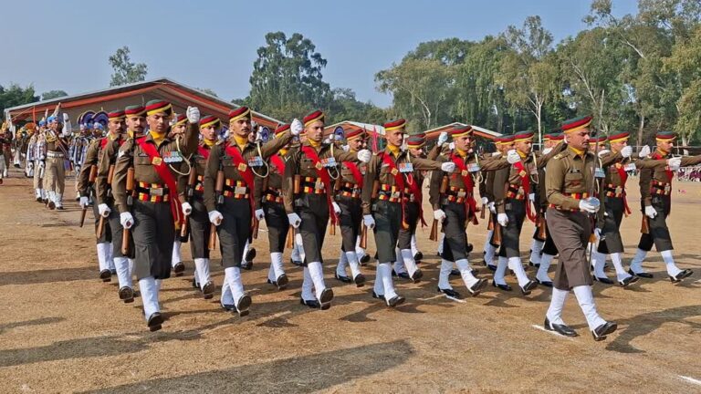 77वें गणतंत्र दिवस को लेकर देहरादून में तैयारियां तेज, परेड ग्राउंड का निरीक्षण 8 77वें गणतंत्र दिवस की तैयारी | देहरादून परेड ग्राउंड का निरीक्षण