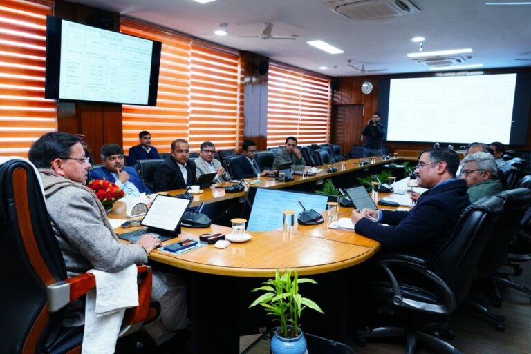 मानसून से पहले बाढ़ रोकथाम पर सीएम धामी सख्त, सिंचाई विभाग को समय पर काम पूरा करने के निर्देश 6 मानसून से पहले बाढ़ पर सख्त सीएम धामी | सिंचाई विभाग को निर्देश