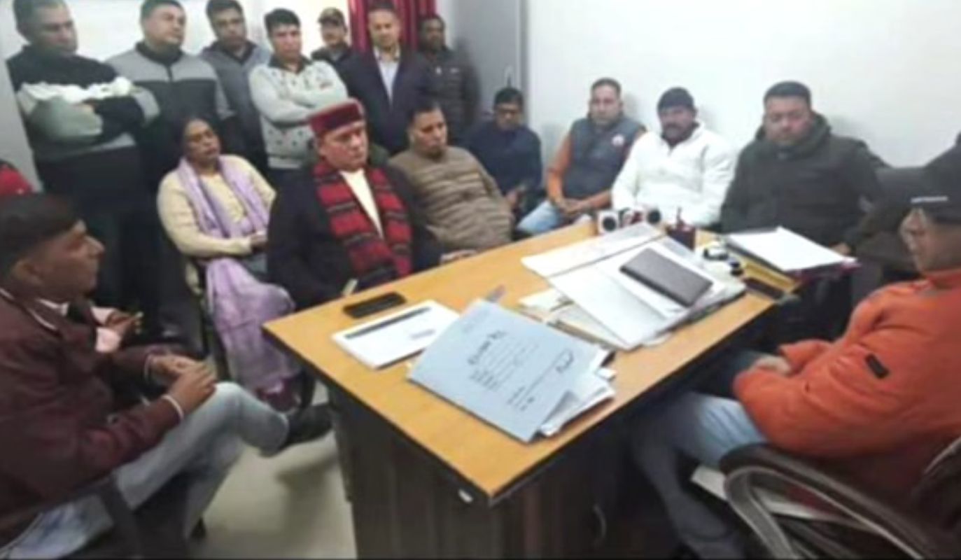 डोईवाला स्कूल मारपीट